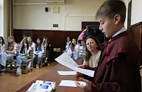 Ученици осъдиха футболен хулиган в симулиран процес в Разград