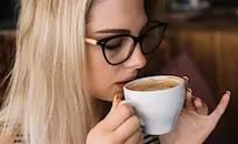 Учени установиха колко чаши кафе предпазват мозъка от стареене