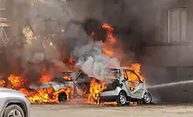 Първи кадри от пожара на автомобили в Русе