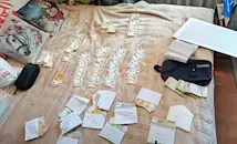 Откриха 200 000 евро в пликове и списъци във Варна