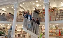 Младежи от Николово се потопиха в оптични илюзии в Букурещ