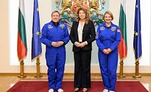 Илияна Йотова се срещна с преминалите обучение в НАСА българи