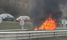 Кола изгоря като факла край Владая