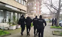 Задържаха четирима души за купуване на гласове в Сливенско