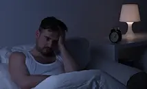 Учени разкриха защо отваряме очи в 3:00 часа през нощта