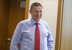 Служебният правосъден министър и бившият вътрешен министър влязоха в задочен