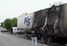 Инцидентът предизвика километрично задръстване край ПловдивТИР натоварен с 20 тона