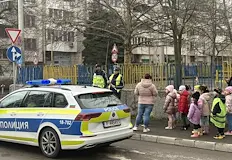 Студенти и униформени проведоха обучение по безопасност на движениетоСлужители на