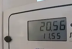 Шофьорите масово зареждат за 20 евро до заплатаОчаква се плавно