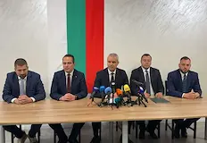Лидерът на Възраждане прехвърли цялата отговорност върху формацията на Румен