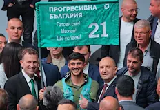 Писателят сравни вота с ядосано магаре което се отърсва от