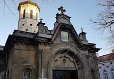 Литургията ще е в параклиса на храм Света Троица Празничното богослужение
