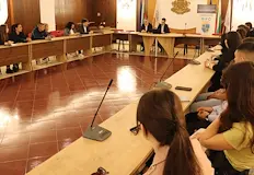 Областният управител призова студентите от Русе и Свищов към строг