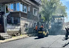 Приключват ремонта на улица Йосиф Цанков Завършва асфалтирането на последния участък