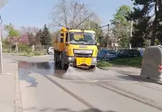 Дейностите се извършват от две общински и частни структуриОт Община