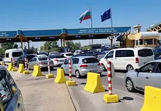 Ремонтът на съоръжението спира временно за ВеликденДвупосочното движение по Дунав