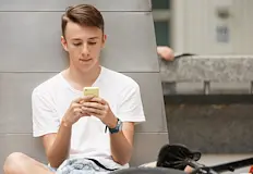 Осло прехвърля отговорността за възрастовия контрол върху технологичните гигантиПравителството на