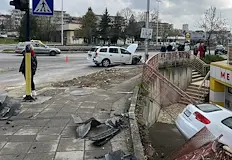 Трима души са в болница след тежкия инцидентТрима души са