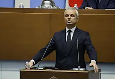 Лидерът на Възраждане критикува политическия елит при откриването на парламентаЛидерът