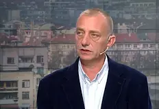 Чиновниците бавят пет години нещо което се прави за 3
