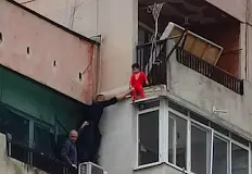Братчето и сестричката прекараха две седмици разделениТригодишното момченце което по