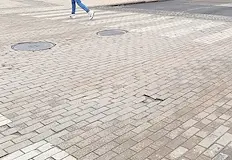 Институциите мълчат докато граждани спасяват положението с подръчни материалиЖители на