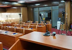 Местният парламент гласува ключови наредби и имотни сделкиНа 30 април