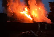 Огънят е унищожил втория етаж и покривната конструкцияПожар изпепели втория