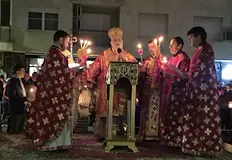 Стотици миряни посрещнаха Великден в катедралата в РусеНавръх най светлия християнски