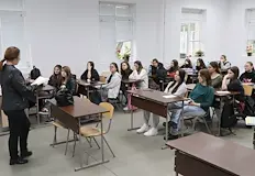 Съдия и прокурор проведоха открит урок в Езиковата гимназияСъдия Николай