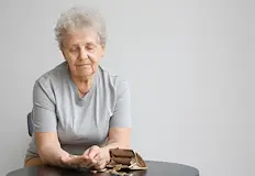 Скъпите храни и лекарства стопяват европейските пенсииСпоред макроикономически анализ на