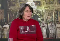 Писателката призовава хората да търсят светлината в себе сиВъпреки глобалните