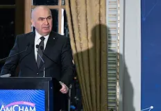 Управляващата коалиция в Румъния се разпадна след десет месецаРумънският министър председател