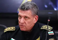 Арестуваха член на СИК и кметска дъщеря за изборни измамиНад