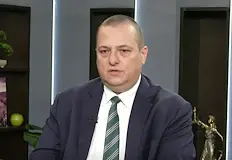 Юристът изобличи чадър над привилегировани лица с голям ресурсМодел на