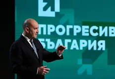 Формацията на Румен Радев събира подписи преди изборитеИнициативен комитет прие