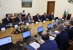 Кабинетът на Андрей Гюров отлага увеличението на тол таксите до