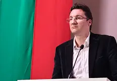 Ръководството на левицата възложи спешни реформи за спасение на партиятаНационалният