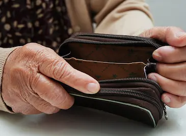 НСИ: Над 1,3 милиона българи оцеляват с под 867 лева