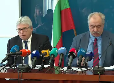 Владимир Афенлиев: Болници са купували едно и също лекарство със 100 000 лева разлика в цената