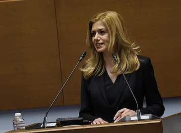 Избраха Михаела Доцова за председател на парламента