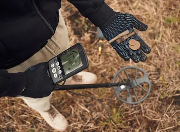 Арестуваха иманяри с незаконни антики в Русенско