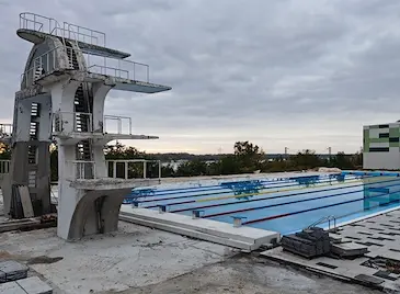Шести анекс блокира откриването на плувния комплекс в Русе