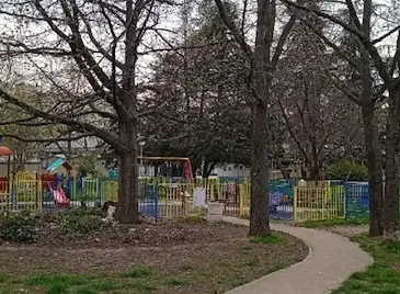 Русенци бранят детска площадка от казино в "Здравец Изток"