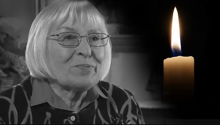 Тя е първият носител на голямата награда от "Златният Орфей" Тя е първият носител на голямата награда от "Златният Орфей"