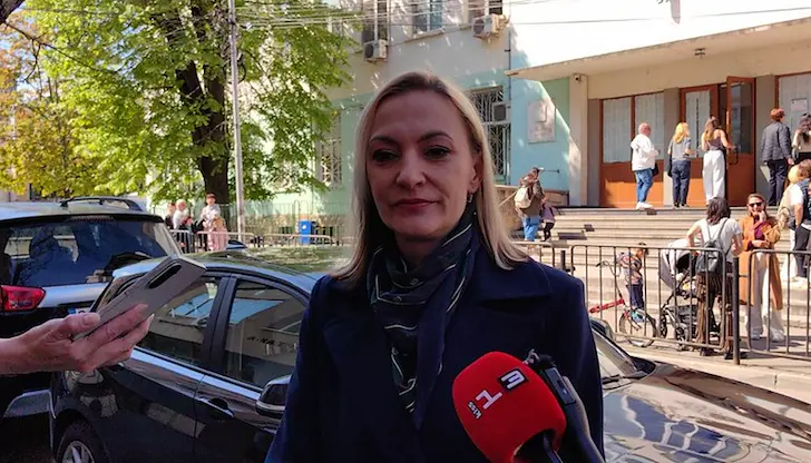 Водачът на "БСП - Обединена левица" упражни правото си на глас в ОУ "Иван Вазов"