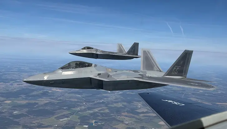 Четири американски машини останаха блокирани в пустинята край Исфахан Четири американски машини останаха блокирани в пустинята край Исфахан