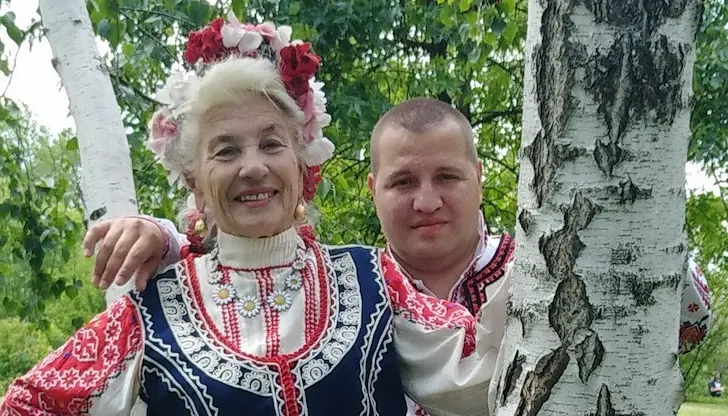 Народната певица бе изписана в тежко състояние след прекаран инсулт Народната певица бе изписана в тежко състояние след прекаран инсулт