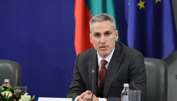 Служебният премиер се срещна с федерациите броени дни преди вота