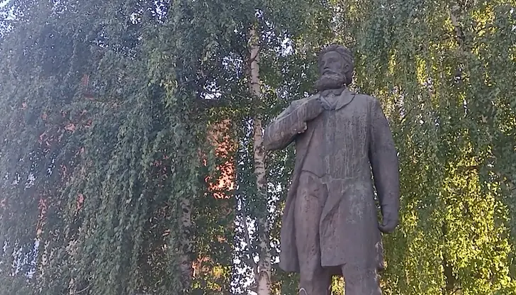 Героите умират за България, а наследниците им скитат по хановете